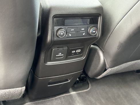 Used 2023 GMC Acadia Denali w/ Denali Ultimate Package FWD image 13