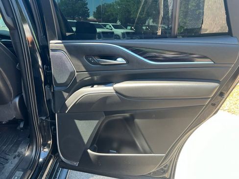 Used 2021 Cadillac Escalade Sport w/ LPO, Illumination Package AWD/4WD image 19