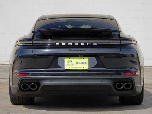 Used 2025 Porsche Panamera image 11