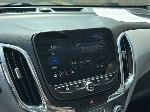 Used 2021 Chevrolet Equinox LT FWD image 17