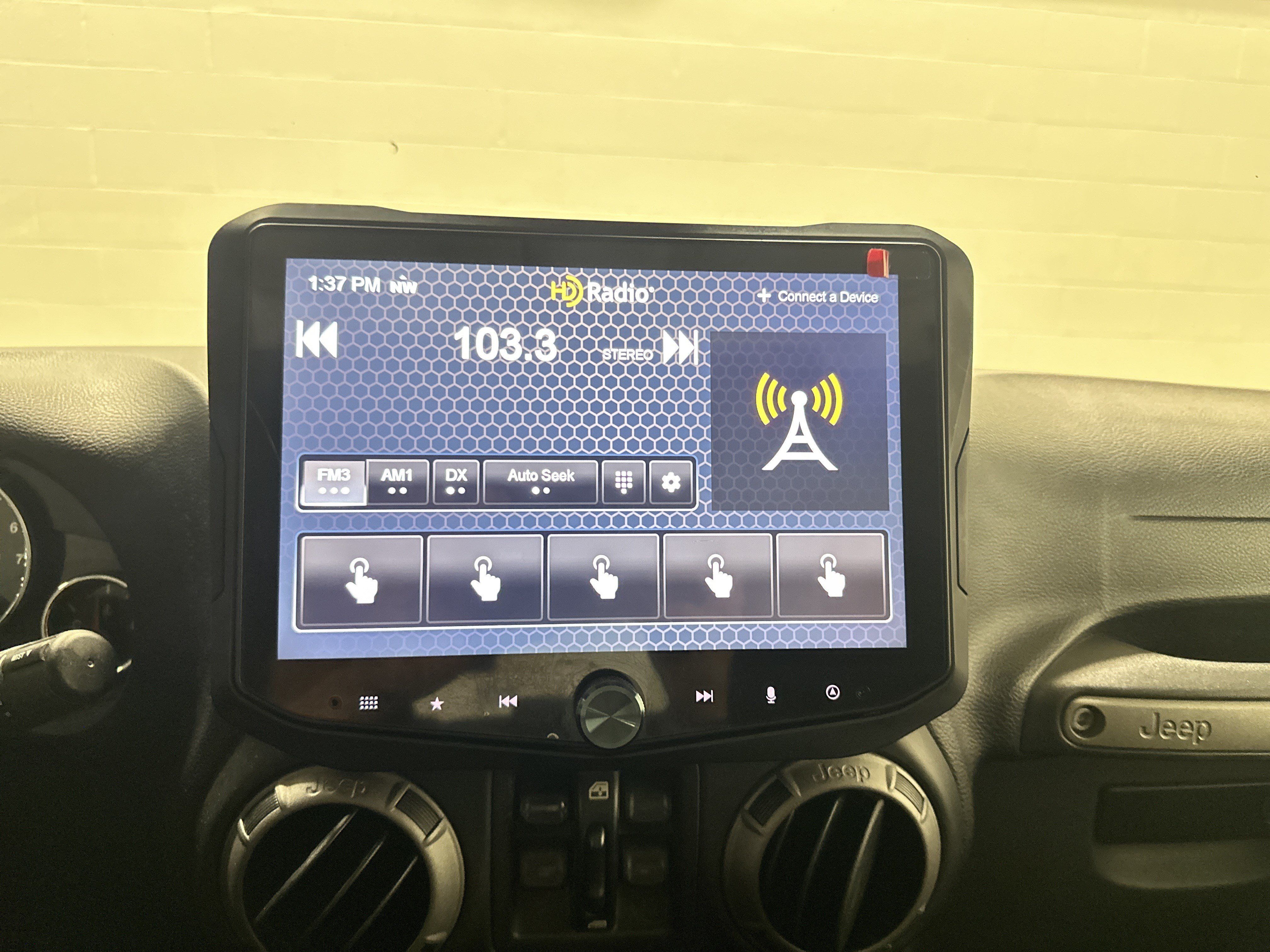 Used 2016 Jeep Wrangler Unlimited Sport w/ Quick Order Package 24S AWD/4WD image 23