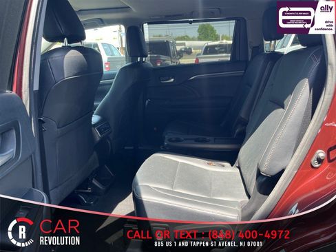 Used 2017 Toyota Highlander Limited w/ Protection Package #3 AWD/4WD image 31