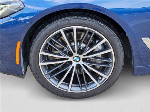 Used 2021 BMW 530i w/ Premium Package image 23