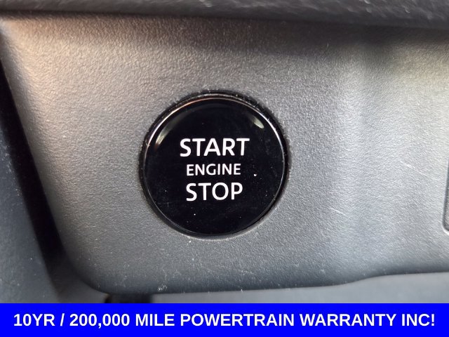 Used 2025 Nissan Rogue SV AWD/4WD image 30
