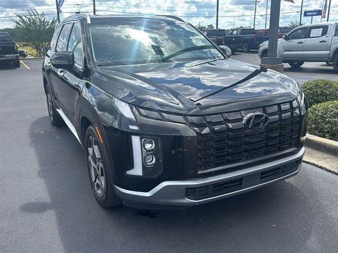 Used 2023 Hyundai Palisade Limited FWD image 2