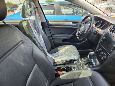 Used 2018 Volkswagen Golf Alltrack S AWD/4WD image 9
