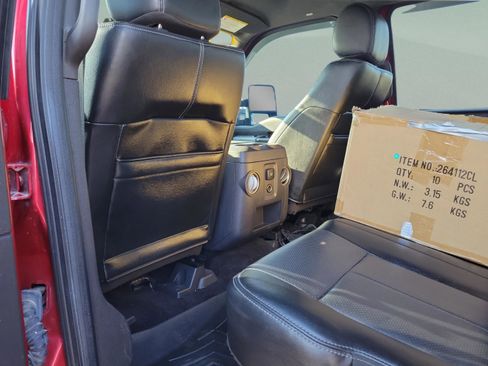 Used 2015 Ford F250 Lariat w/ Chrome Package image 11