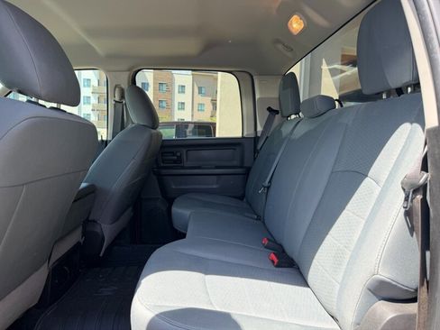 Used 2018 RAM 2500 Tradesman w/ Chrome Appearance Group image 11