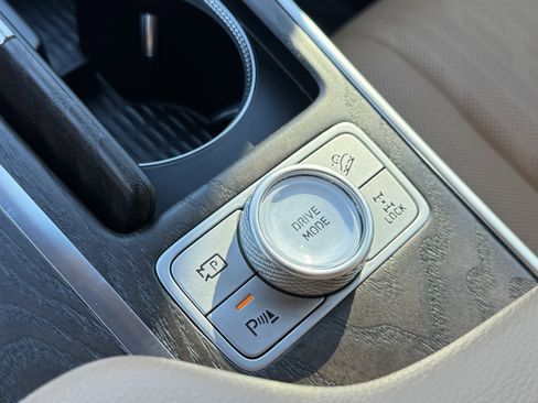 Used 2023 Genesis GV80 2.5T w/ Prestige 20" Package image 30