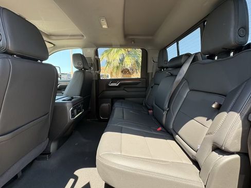 Used 2024 GMC Sierra 3500 Denali w/ Denali Reserve Package AWD/4WD image 10