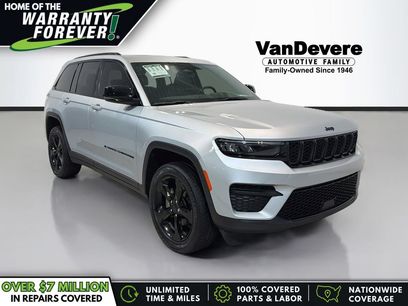 Used 2023 Jeep Grand Cherokee Altitude