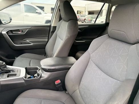 Used 2019 Toyota RAV4 XLE FWD image 20
