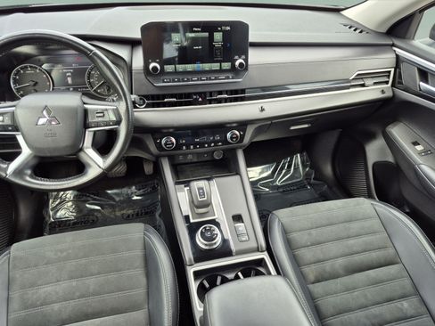 Used 2024 Mitsubishi Outlander SE FWD image 15