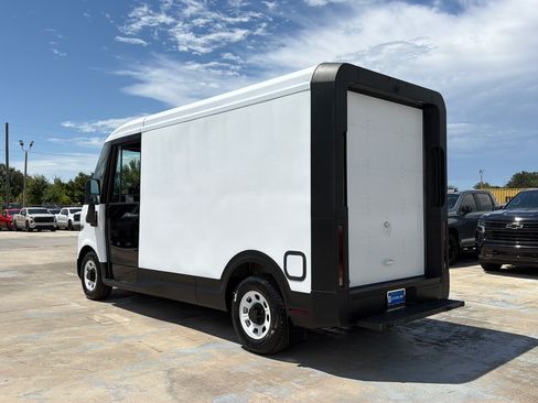 Used 2024 Chevrolet Brightdrop 400 w/ Commercial Equipment Package AWD/4WD image 5