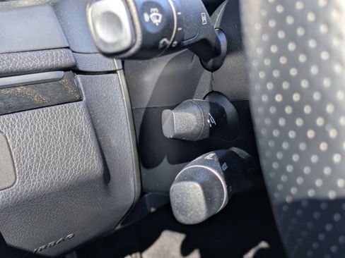 Used 2016 Mercedes-Benz E 400 E 400 image 28