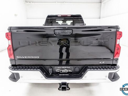 Used 2024 Chevrolet Silverado 2500 W/T w/ WT Convenience Package image 6