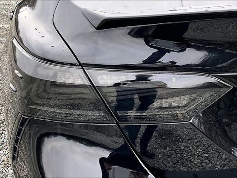 Used 2022 Toyota Camry XSE image 25