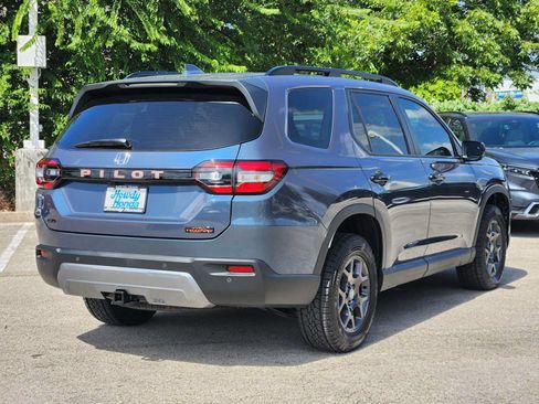 Certified 2026 Honda Pilot TrailSport image 6