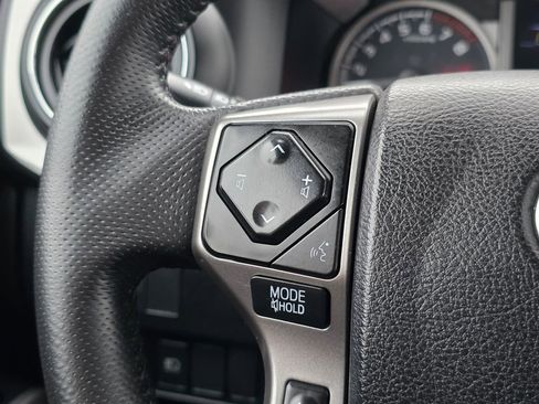 Used 2022 Toyota Tacoma SR5 image 35