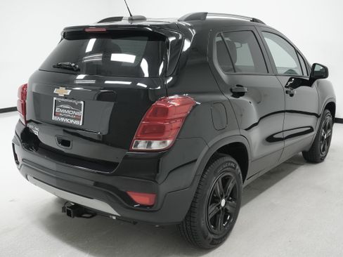 Used 2021 Chevrolet Trax LT w/ LT Convenience Package AWD/4WD image 4