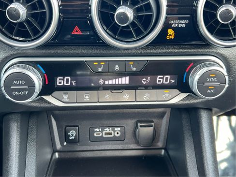 Used 2024 Nissan Sentra SV w/ All-Weather Package FWD image 40