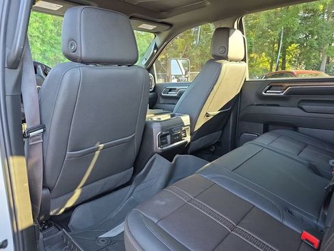 Used 2024 Chevrolet Silverado 2500 High Country w/ High Country Premium Package AWD/4WD image 37