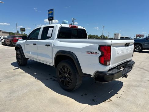 Certified 2025 Chevrolet Colorado Trail Boss AWD/4WD image 3