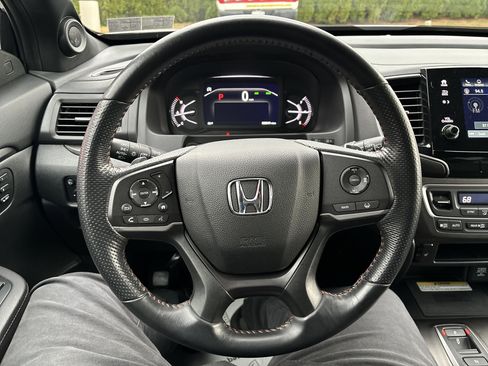 Used 2023 Honda Passport TrailSport image 18