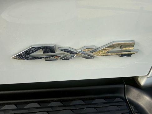 Used 2024 RAM 2500 Tradesman w/ Chrome Appearance Group image 13