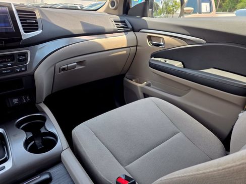 Used 2017 Honda Pilot EX image 14