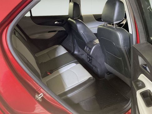 Used 2018 Chevrolet Equinox Premier FWD image 24
