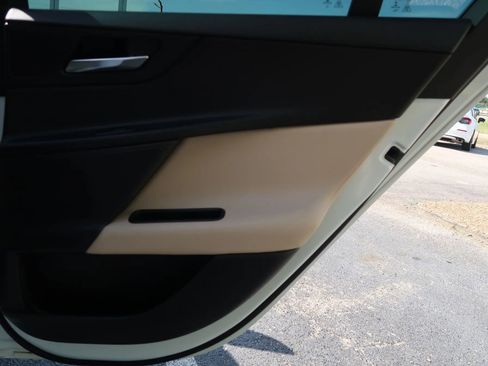 Used 2018 Jaguar XE image 48