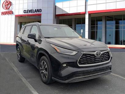 Used 2023 Toyota Highlander XLE