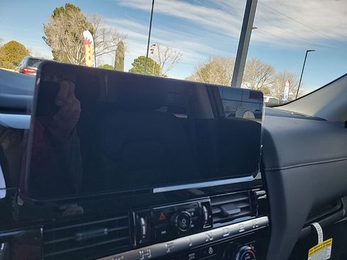 New 2026 Nissan Pathfinder SL image 26