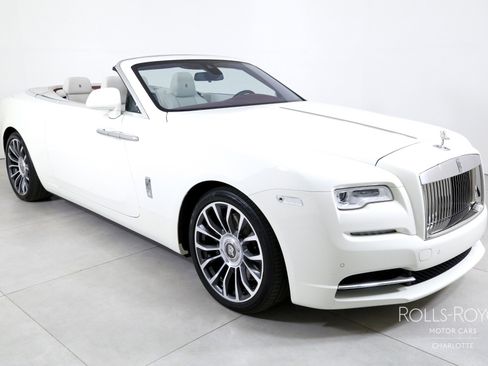 Used 2020 Rolls-Royce Dawn image 7