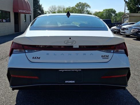 Certified 2025 Hyundai Elantra Hybrid w/ Cargo Package FWD image 6