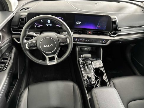 Used 2025 Kia Sportage EX w/ Premium Package image 13