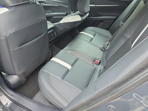 Used 2025 Toyota Camry SE FWD image 13