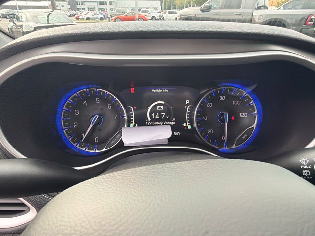 New 2027 Chrysler Pacifica Select AWD/4WD image 24