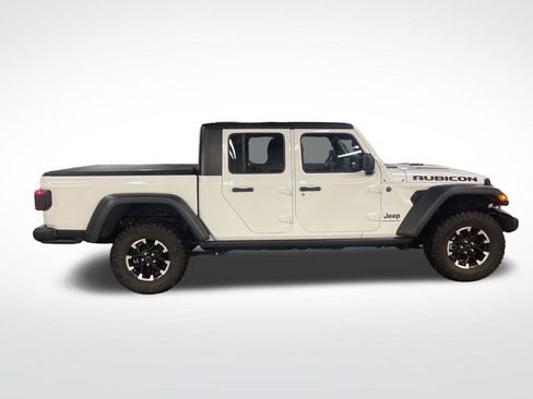 Certified 2024 Jeep Gladiator Rubicon w/ Safety Group AWD/4WD image 7