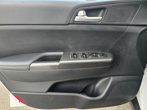 Used 2019 Kia Sportage LX FWD image 14