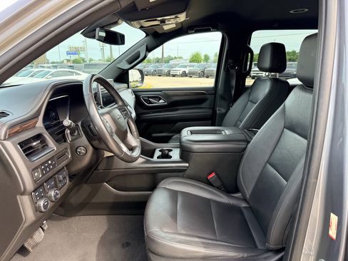 Used 2022 Chevrolet Tahoe Z71 w/ Luxury Package AWD/4WD image 11