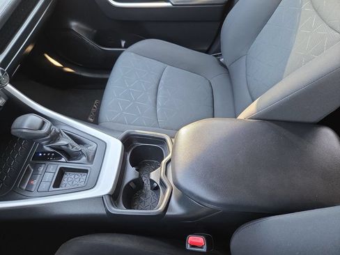Used 2021 Toyota RAV4 XLE FWD image 22