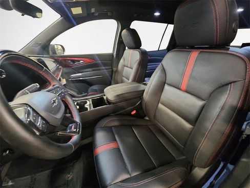 Certified 2024 Chevrolet Traverse RS w/ LPO, Floor Liner Package image 12