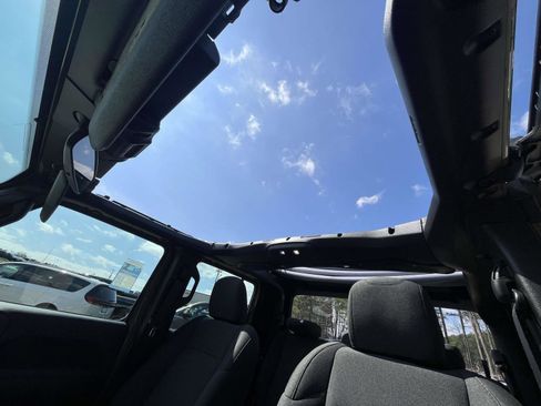 New 2026 Jeep Gladiator Sport image 10