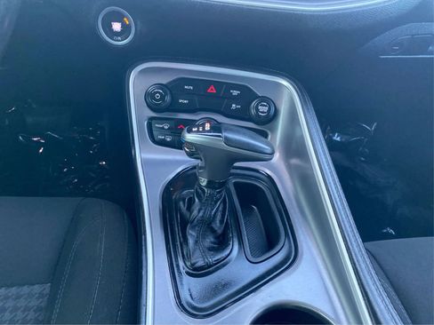 Used 2020 Dodge Challenger SXT RWD image 19
