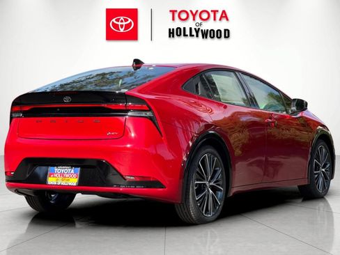 New 2027 Toyota Prius XLE FWD image 4