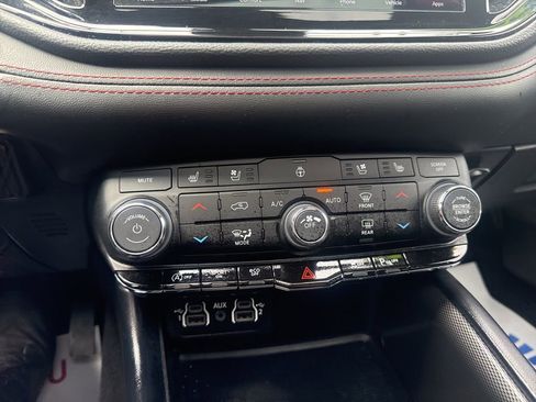 Used 2023 Dodge Durango GT image 30