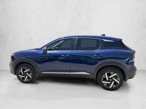 Used 2025 Nissan Kicks SV FWD image 2