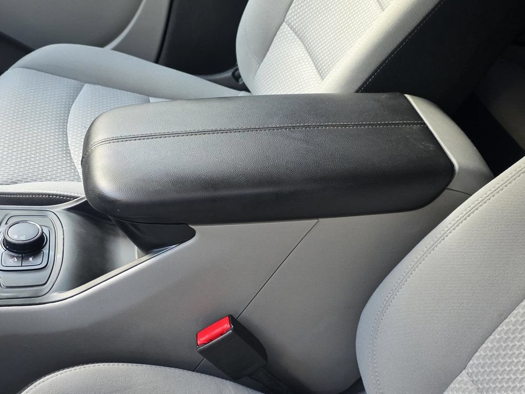 Used 2022 GMC Terrain SLE FWD image 7